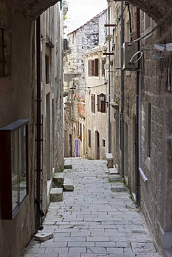 Alleyway in the historic centre of Korcula, central Dalmatia, Dalmatia, Adriatic coast, Croatia, Europe, PublicGround