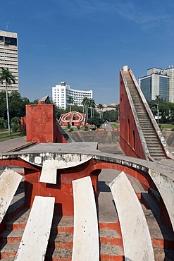 Jantar Mantar observatory, office building, Connaught Place, Delhi, New Delhi, North India, India, Asia