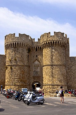 Thalassini Gate, town of Rhodes, Rhodes Island, Greece, Europe