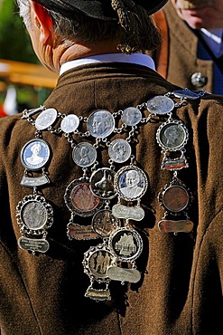 Necklace with medallians of the mountain riflemen companie, Gotzinger Trommel, 50 years re-establishment festival of the mountain riflemen company Gotzinger Trommel, Neukirchen, Weyarn, Upper Bavaria, Germany, Europe