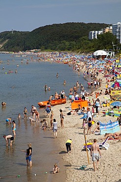 Lively beach, seaside resort of Mi&dzyzdroje or Misdroy, Wolin Island, Baltic Sea, Western Pomerania, Poland, Europe, PublicGround