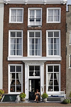 Old merchant's house at Kinderdijk, Middelburg, Walcheren, Zeeland, Netherlands, Europe