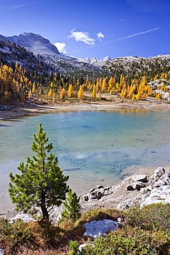 Lake Schottersee, Fanes-Sennes-Prags Nature Park above Pederue alpine hut, Dolomites, province of Bolzano-Bozen, Italy, Europe