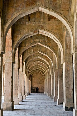 Arches of the prayer hall of a mosque, Jama Masjid, Mandu, Madhya Pradesh, North India, India, Asia