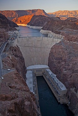 The Hoover Dam and Lake Mead; the white ring around the shoreline shows the declining water level, Boulder City, Nevada, USA