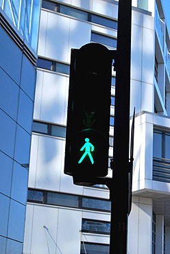 Green traffic light in the Media Harbour, Duesseldorf, North Rhine-Westphalia, Germany, Europe