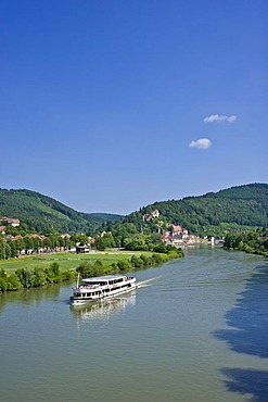 Townscape with the Neckar river and a pleasure boat, Hirschhorn, Neckartal Odenwald Nature Park, Hesse, Germany, Europe