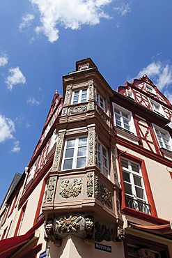 Historic facade with bay windows, Vier Tuerme Erker, historic town centre, Loehrstrasse, Koblenz, Rhineland-Palatinate, Germany, Europe