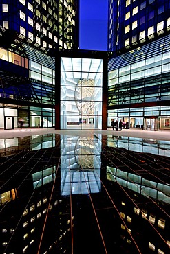 Main entrance and portal of the renovated Deutsche Bank at night, Frankfurt am Main, Hesse, Germany, Europe