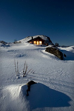 House near VÃ‚gan, Kvitholmen, Island of VestvÃ‚goya, Lofoten Islands, Northern Norway, Norway, Europe