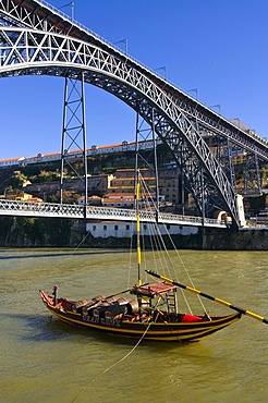 Maria Pia bridge over the Rio Douro river, Porto, Portugal, Europe