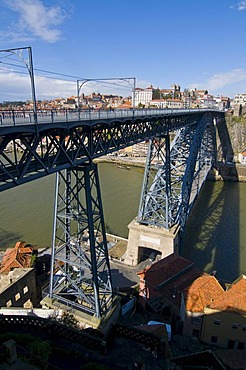 Maria Pia bridge over the Rio Douro river, Porto, Portugal, Europe