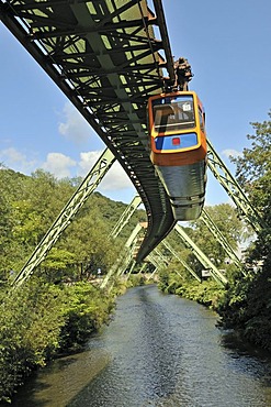 Elevated suspended monorail, Wuppertal, Bergisches Land region, North Rhine-Westphalia, Germany, Europe