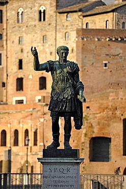 Bronze statue of the Roman Emperor Trajan, Trajan's Market, Via Alessandrina, Via dei Fori Imperiali, Rome, Lazio, Italy, Europe