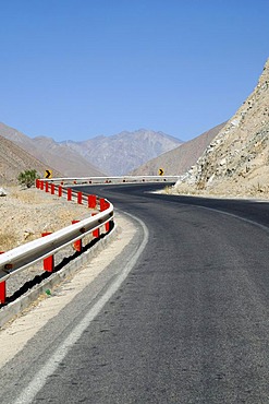 Mountain road, bend, desert mountains, Monte Grande, Vicuna, Valle d'Elqui, Elqui Valley, La Serena, Norte Chico, northern Chile, Chile, South America