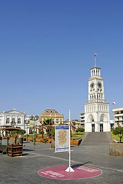 Tourist information, map, meeting point, Avenue Baquedano, street, Clock Tower, national monument, Plaza Arturo Prat square, Iquique, Norte Grande, Northern Chile, Chile, South America