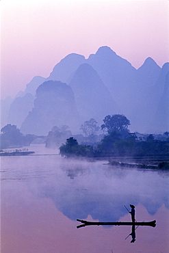 Typical scenery of limestone mountains and River Li at dawn, Guilin, Yangshou, Guangxi Province, China, Asia