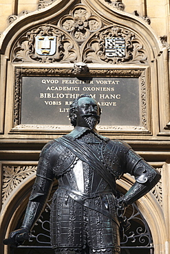 Statue of William Herbert, Third Earl of Pembroke, Bodleian Library, Oxford, Oxfordshire, England, United Kingdom, Europe