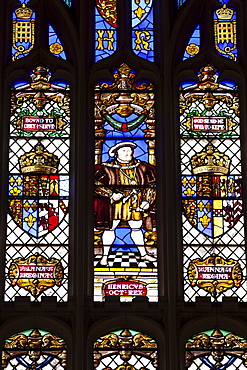 Stained glass window depicting King Henry VIII, The Great Hall, Hampton Court Palace, Greater London, England, United Kingdom, Europe