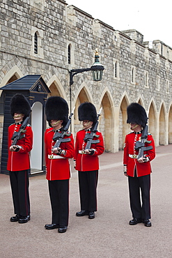 Guards in Windsor Castle, Windsor, Berkshire, England, United Kingdom, Europe