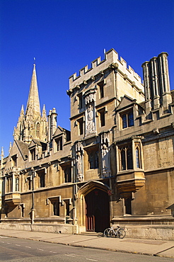 High Street and University Church of St. Mary the Virgin, Oxford, Oxfordshire, England, United Kingdom, Europe