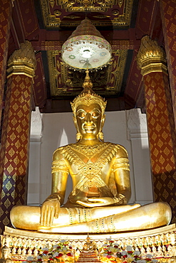 Buddha statue in Wat Na Phra Men, Ayutthaya Historical Park, Ayutthaya, Thailand, Southeast Asia, Asia