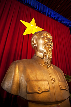 Bust of Ho Chi Minh in the Conference Hall, Reunification Palace, Ho Chi Minh City, Vietnam, Indochina, Southeast Asia, Asia