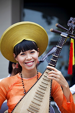 Traditional music concert, The Opera House, Ho Chi Minh City, Vietnam, Indochina, Southeast Asia, Asia