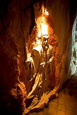 Carving in cave at Marble Mountain, Hoi An, Vietnam, Indochina, Southeast Asia, Asia