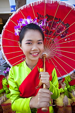 Girls in traditional Thai dress, Chiang Mai Flower Festival, Chiangmai, Thailand, Southeast Asia, Asia