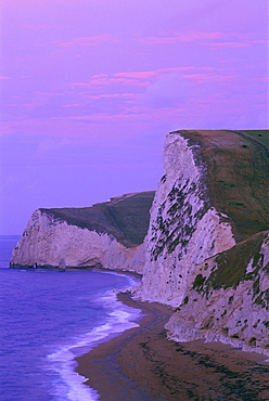 Cliffs on Durdle Door Beach near Lulworth, Jurassic Coast, UNESCO World Heritage Site, Dorset, England, United Kingdom, Europe