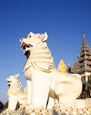 Lion statues at entrance to Mandalay Hill, Mandalay, Myanmar (Burma), Asia