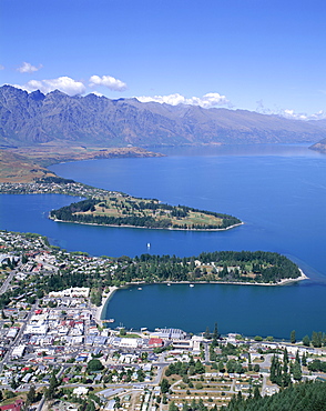 Town view and Lake Wakatipu, Queenstown, South Island, New Zealand, Pacific