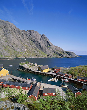 View of town with fisherman's cabins (rorbus), Nusfjord, Lofoten Islands, Norway, Scandinavia, Europe