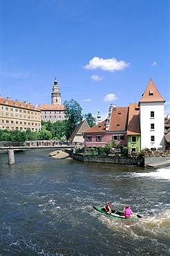 Town view and Vltava River, Cesky Krumlov, UNESCO World Heritage Site, South Bohemia, Czech Republic, Europe