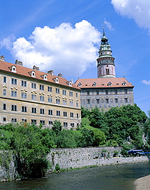 The Castle and Vltava River, Cesky Krumlov, UNESCO World Heritage Site, South Bohemia, Czech Republic, Europe