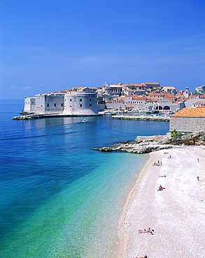 Old City skyline, UNESCO World Heritage Site, and  beach, Dubrovnik, Dalmatian Coast, Croatia, Europe