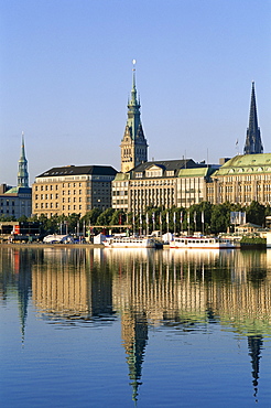 City skyline and Binnenalster Lake, Hamburg, Schleswig-Holstein, Germany, Europe