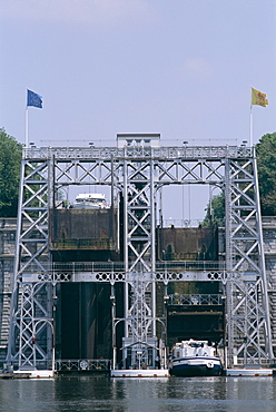 Central Canal (Canal du Centre), UNESCO World Heritage Site, Wallonia, Brabant-Wallon, Belgium, Europe