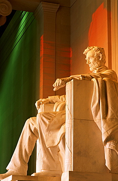 Lincoln statue, Lincoln Memorial, Washington, DC, United States of America, North America