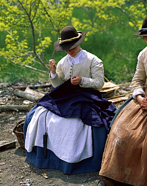 Woman in 17th century costume doing needlework, Plimouth Plantation Living Museum, Plymouth, Massachusetts, New England, United States of America, North America