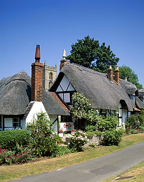 Thatched cottage, Welford-upon-Avon, near Stratford, Warwickshire, England, United Kingdom, Europe