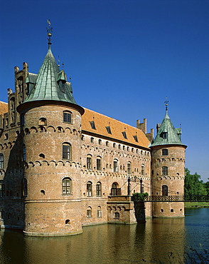 Egeskov Castle, Kvaerndrup, Denmark, Scandinavia, Europe