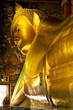 Reclining Buddha, Wat Pho, Bangkok, Thailand, Southeast Asia, Asia