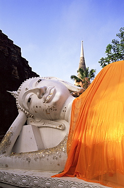 Reclining Buddha statue at Wat Yai Chai Mongkhon, Ayutthaya Historical Park, UNESCO World Heritage Site, Ayutthaya, Thailand, Southeast Asia, Asia