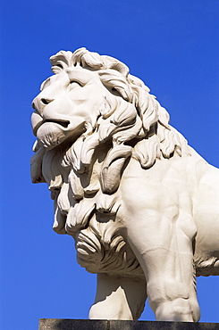 Lion statue on Westminster Bridge, Southbank, London, England, United Kingdom, Europe