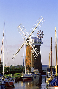 Horsey Mill, Norfolk Broads, Norfolk, England, United Kingdom, Europe