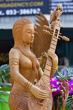 Wooden souvenir statues at Ban Thawai Village, Chiang Mai, Thailand, Southeast Asia, Asia 