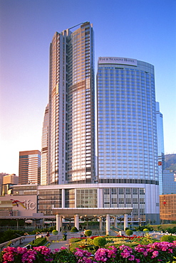 IFC (International Finance Centre) Building and Four Seasons Hotel, Architect Cesar Pelli, Central, Hong Kong, China, Asia