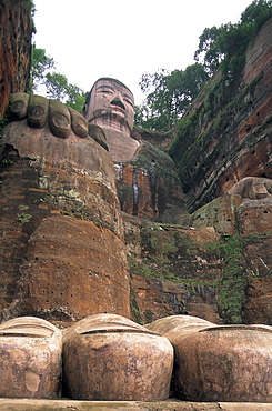 Giant Buddha statue, 71 metres high, Leshan, UNESCO World Heritage Site, Sichuan Province, China, Asia